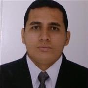 Estudiante de contaduría publica brinda clases a personas de todas las edades